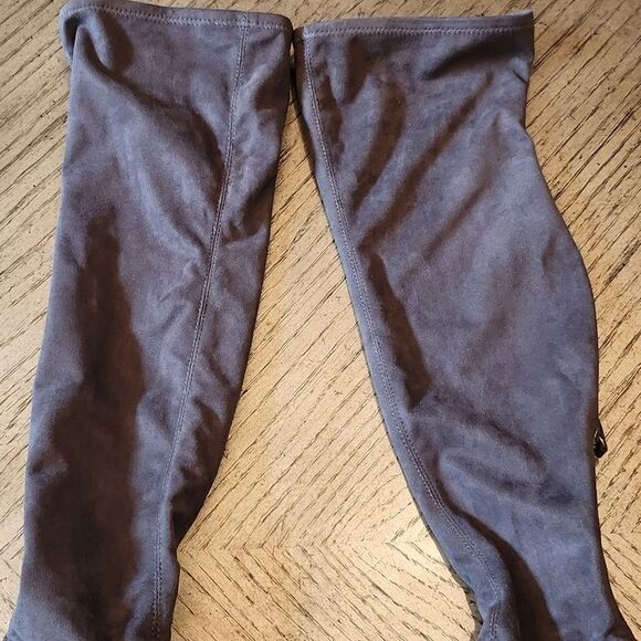 Steve Madden gray Suede high boots size 7 - Picture 5 of 15